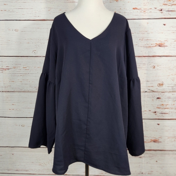 LANDS' END Bell Sleeve Flowy Top - Picture 1 of 6